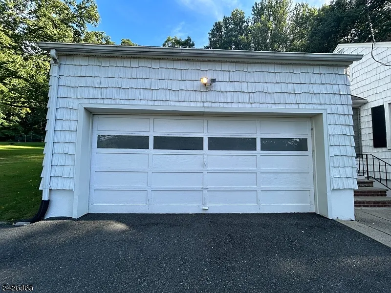 2 bed, 1.0 bath, $2,800 — Photo 4