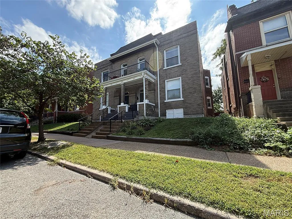 2 bed, 1200 sqft, $1,525 — Photo 2