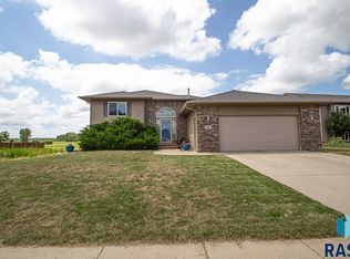 2901 N Vincent Ave, Sioux Falls, SD 57107