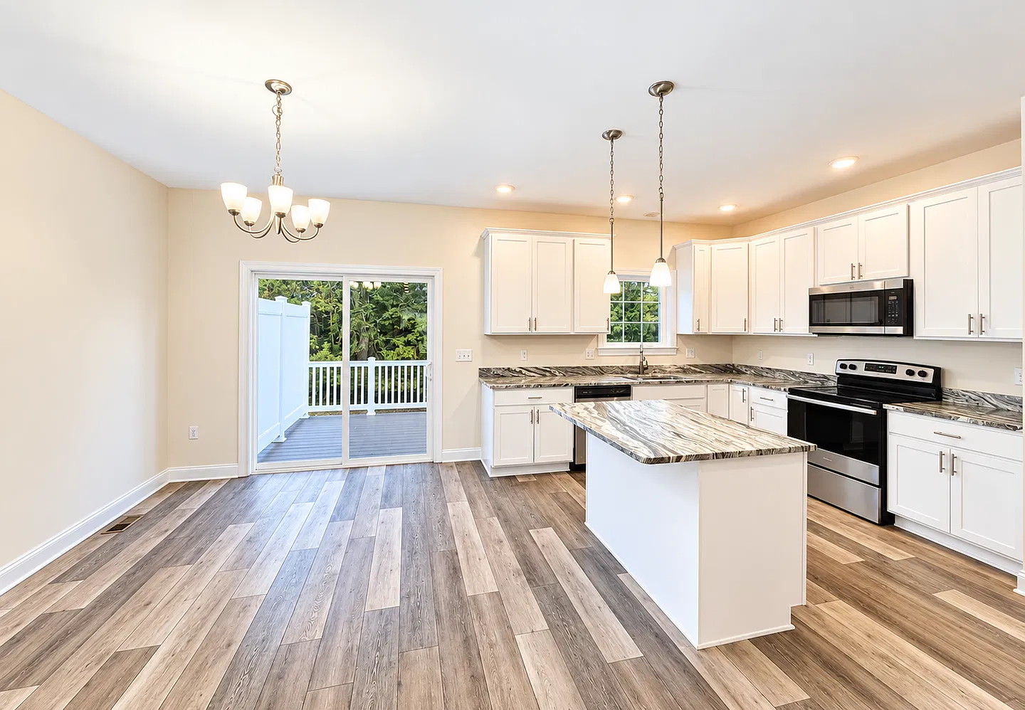 Like New Townhouse for Rent — Photo 4