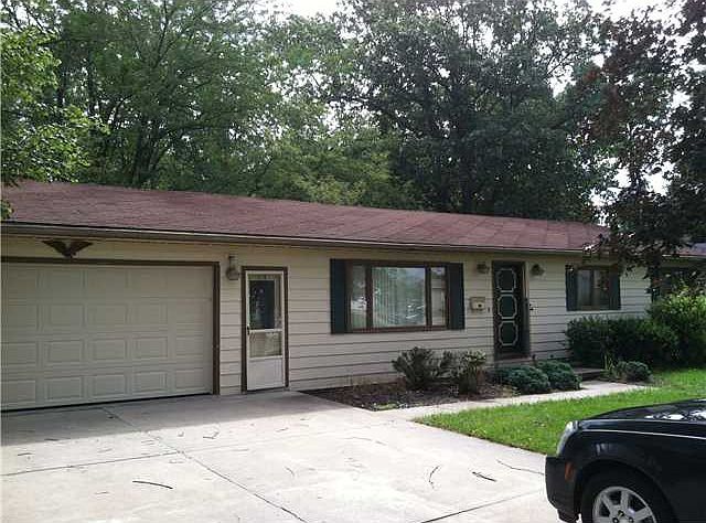 1st image of 2109 Royal Oak Ave