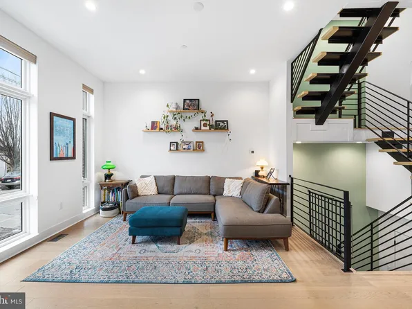 2512 Cumberland St, Philadelphia, PA 19125