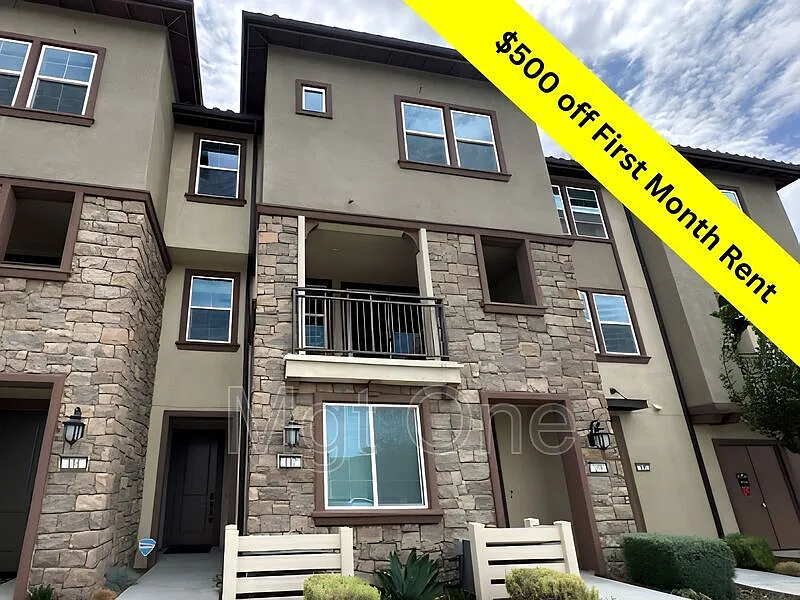 6111 Victoria Way #107