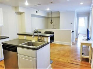 1714 Pine St APT 1R, Philadelphia, PA 19103