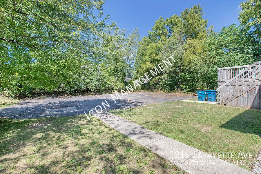 Prime Off-Campus house near WMU! — Photo 4