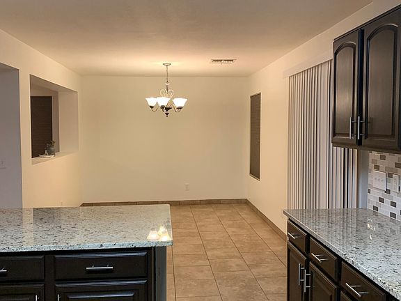 Kitchen/dinning room.