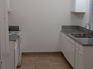 1205 Roselawn Ave APT D, Modesto, CA