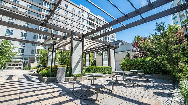 Sold by Silverstone Group USA Corp. | media 55