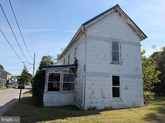 2nd image of 106 Purnell St
