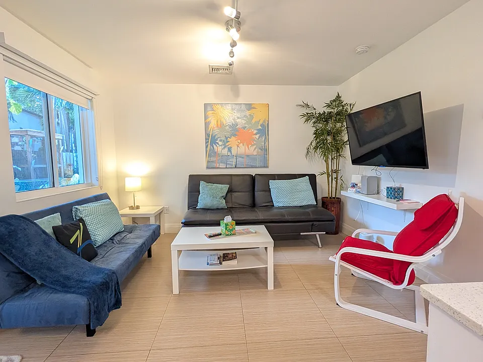 4324 N Ocean Dr #2