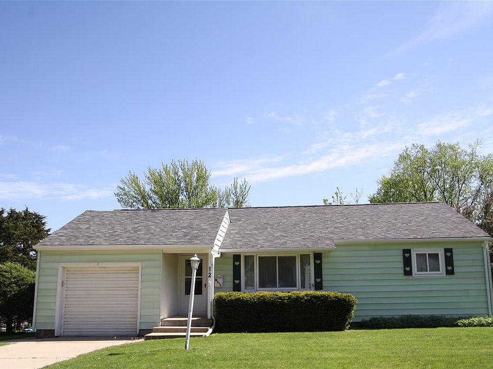 1st image of 12 Maplewood Dr