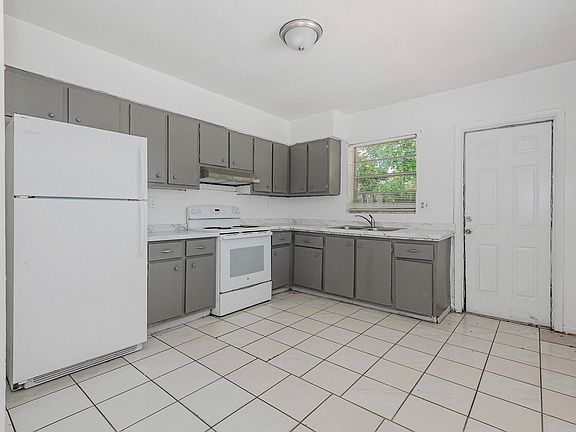 5th image of 1911 SW 4TH Avenue #1-3