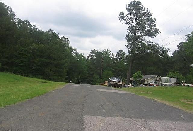 2nd image of 1105 Pennock Rd