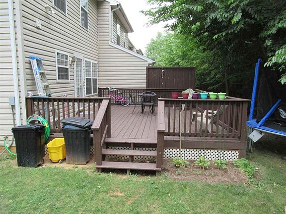 4th image of 621 Stonewall Dr
