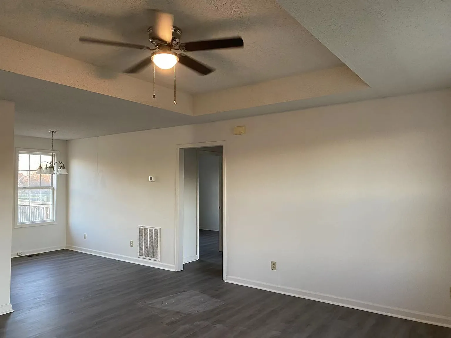 3 bed, 1430 sqft, $1,600 — Photo 4