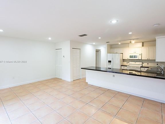 4th image of 2919 Virginia St #2919