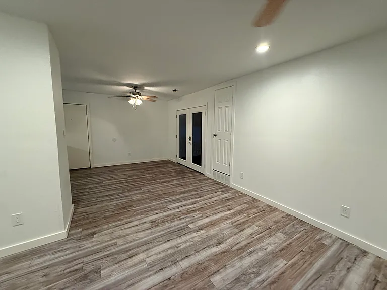 3508 Foxcroft St — Photo 5