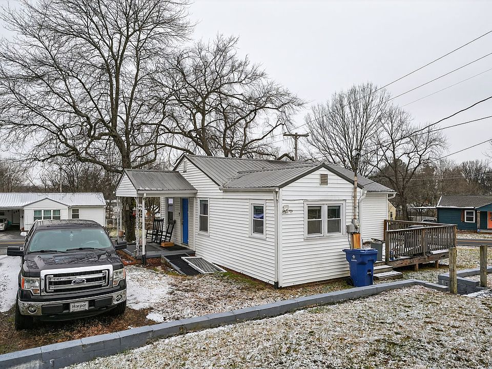 1st image of 702 Houston Ave