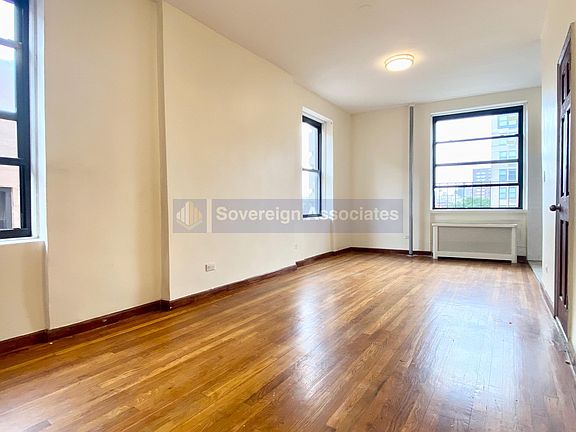 4th image of 235 W 103rd St Unit C7