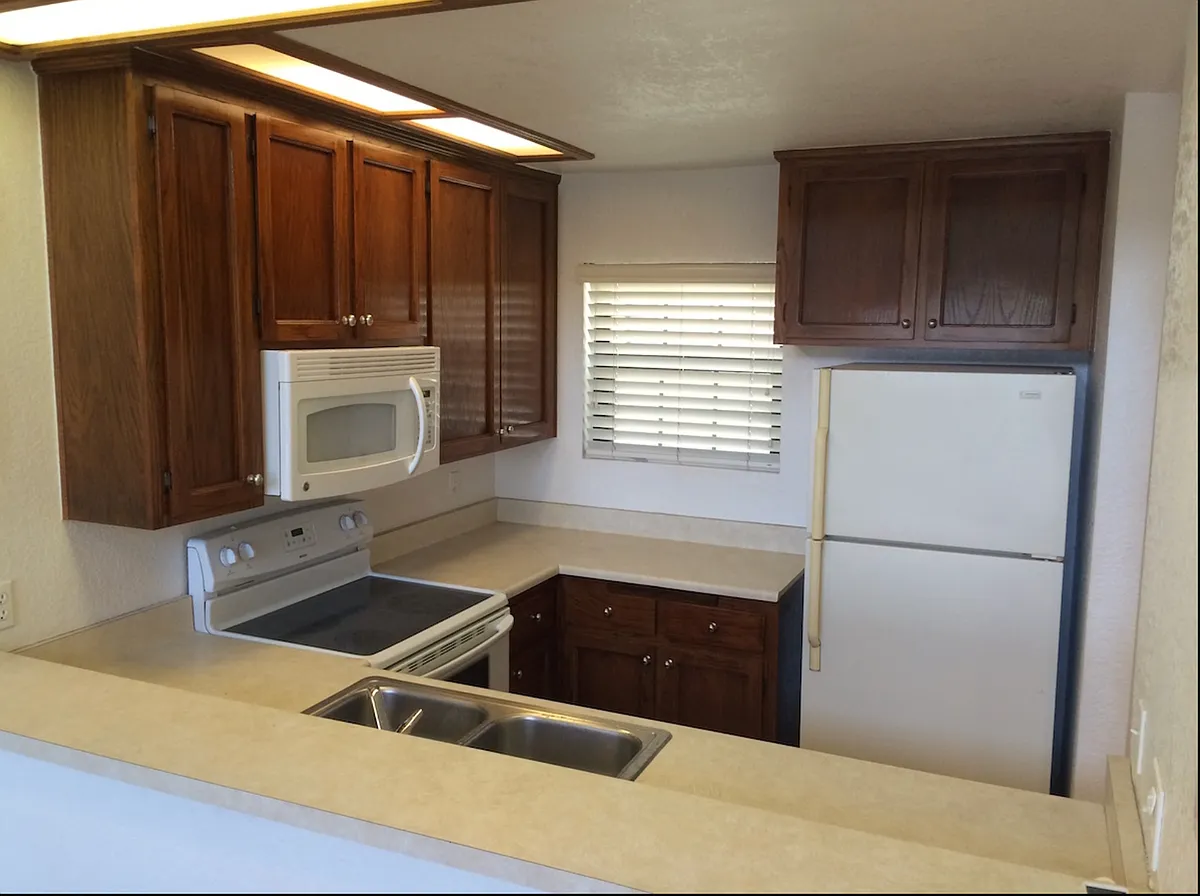 Building Photo - 270 Dahlia Ave #15