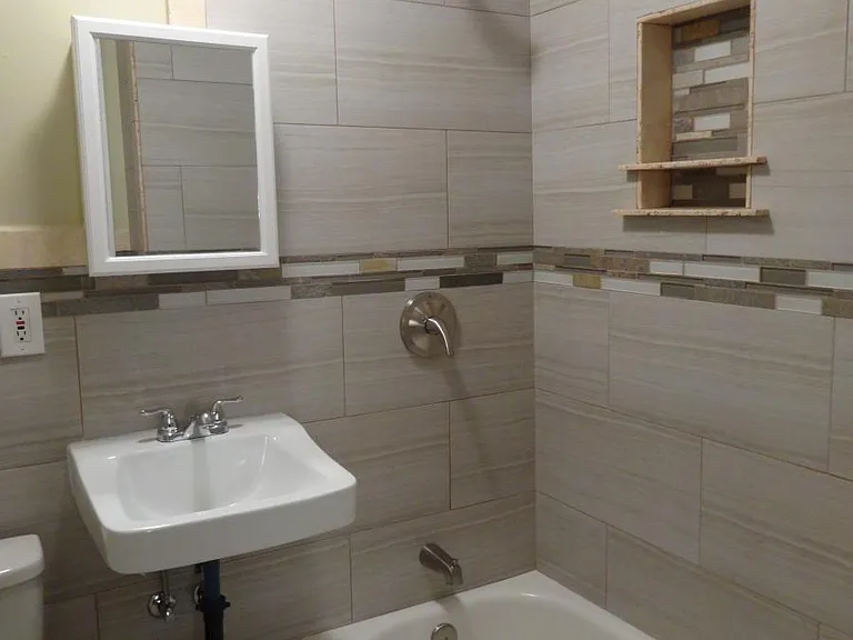 1002 E Mitchell Dr #1 — Photo 5