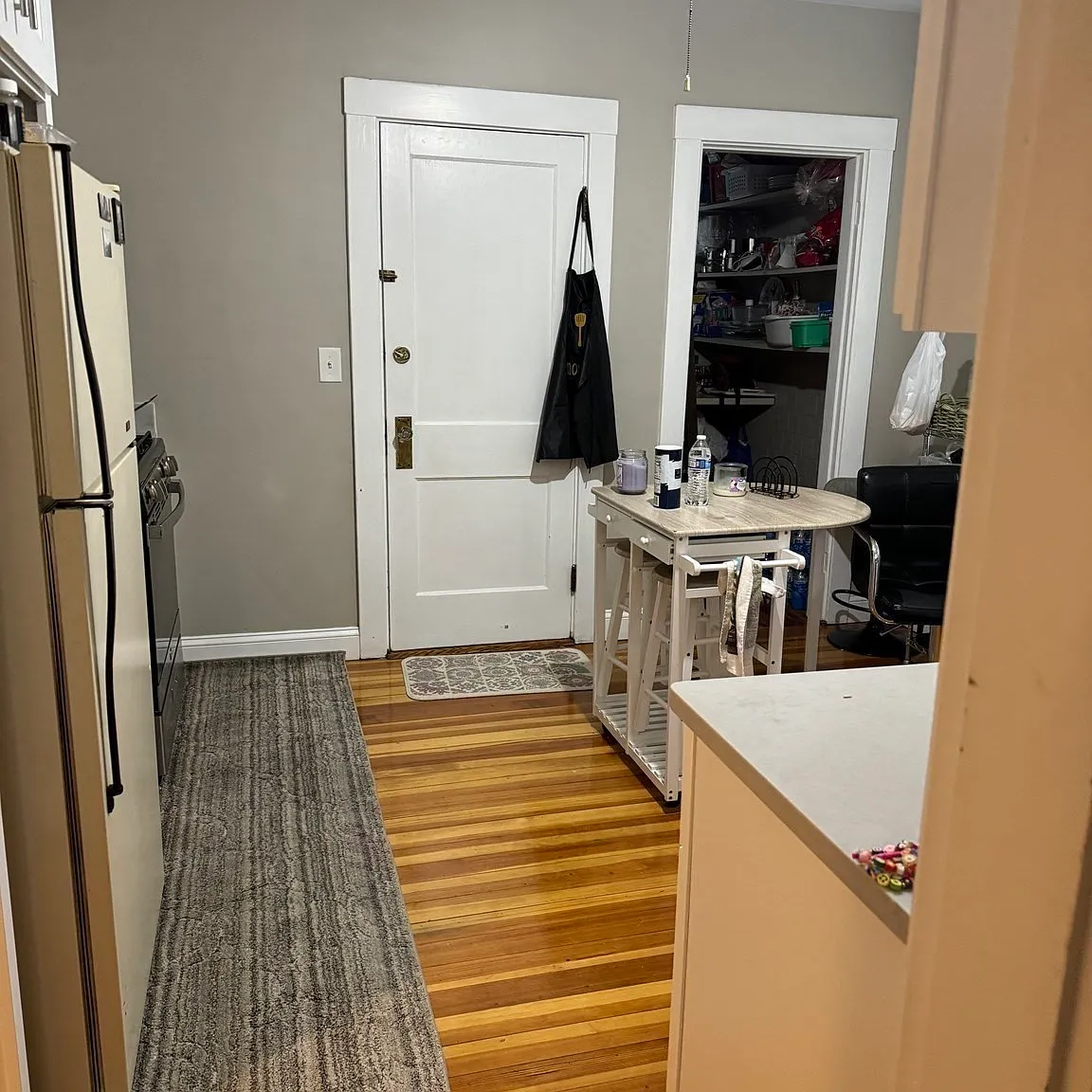 2 bed, 1.0 bath, 1180 sqft, $2,600 — Photo 4