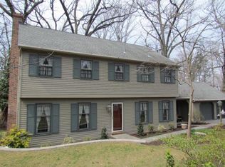 19 Birchwood Rd, Wyomissing, PA 19610