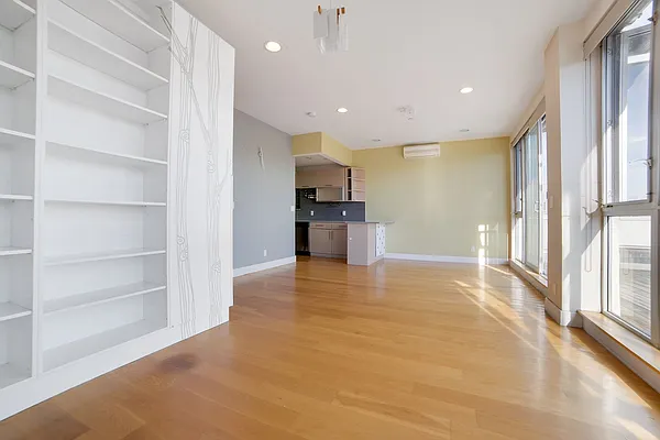 Rented by Compass | media 25