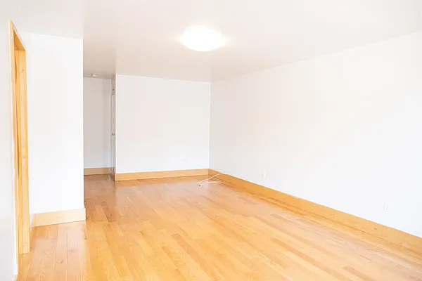 Rented by Roselyn  Fortuna LLC | media 2