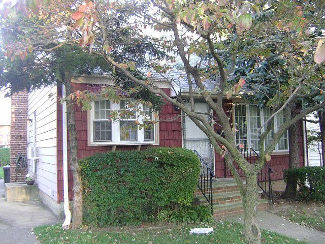 2nd image of 1443 142nd St