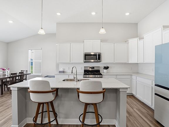 3rd image of 9834 Zion Way