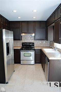 1st image of 4663 Colony Dr