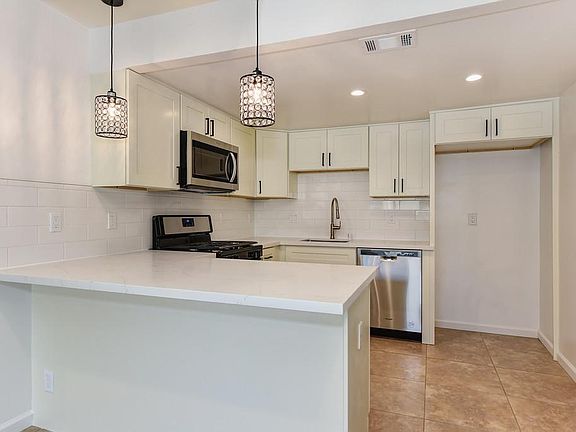 3rd image of 1816 Cirby Way APT A