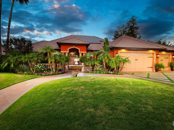 4704 Islands Dr, Bakersfield, CA 93312