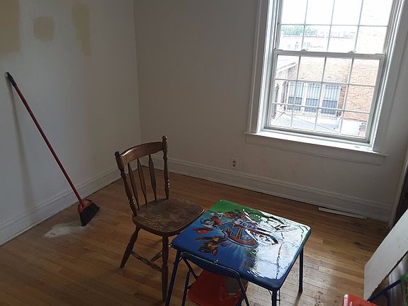 3rd image of 8213 S Cottage Grove Ave APT 203