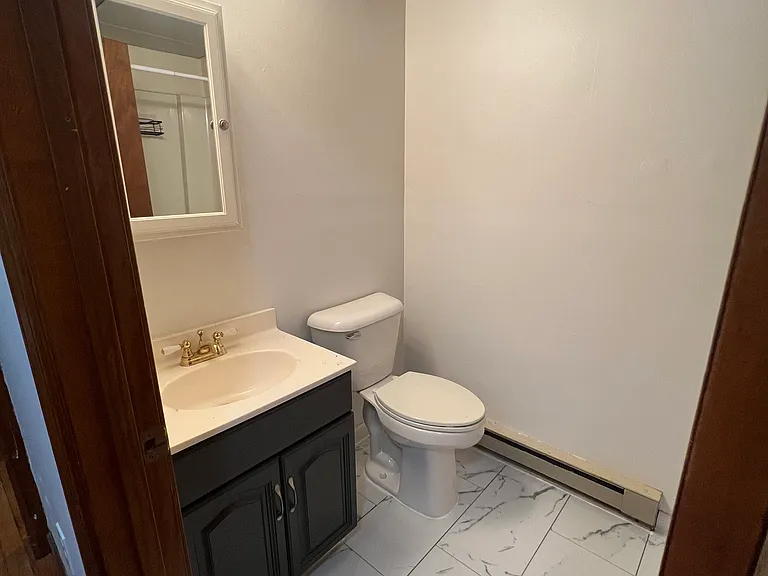 119 Fullerton Ave #B — Photo 4