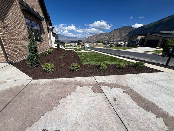 4th image of 831 N Emery Ln #54