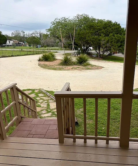 104 Lonesome Ln — Photo 4