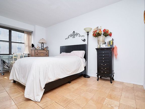 3rd image of 345 E 80th St APT 15F
