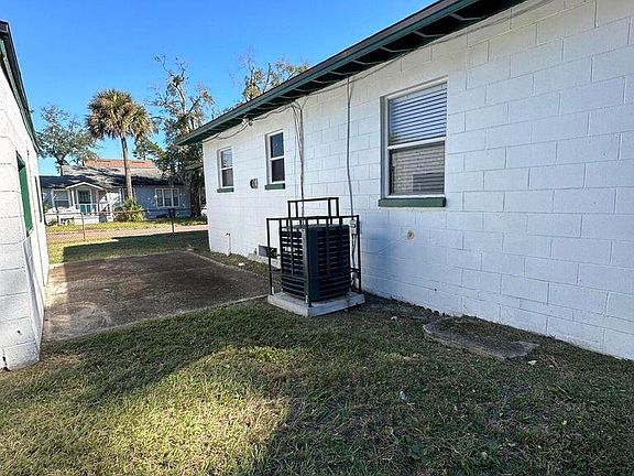 2nd image of 803 Crestwood St #803