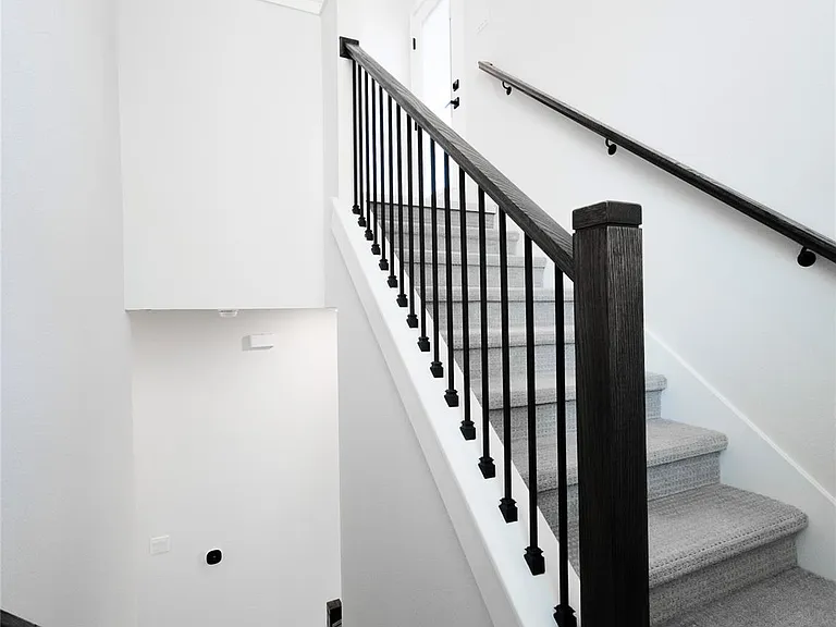 225 John Webster St — Photo 15
