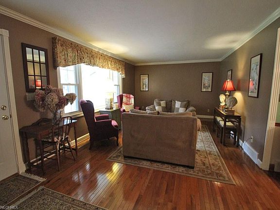 3rd image of 6436 Creekside Trl