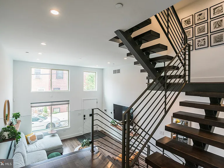 1343 S Garnet St — Photo 15