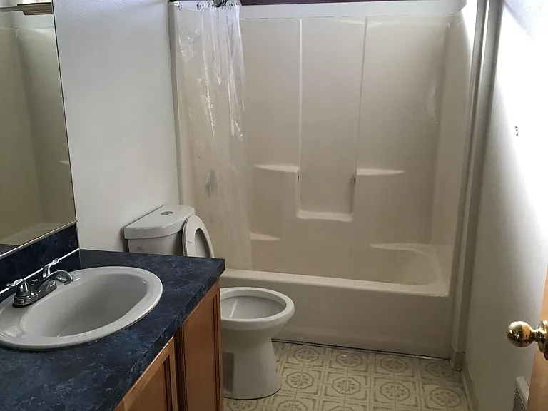 4708 N Haight Ave — Photo 15