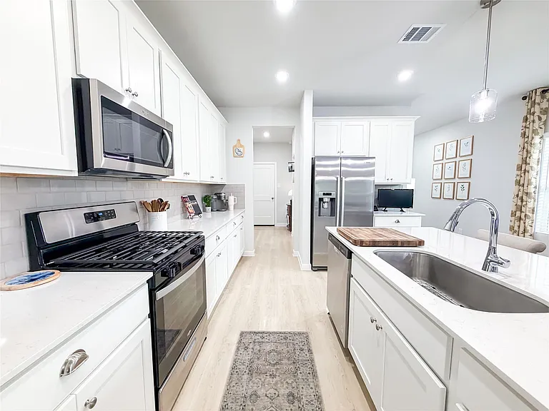 130 Alset Dr — Photo 4