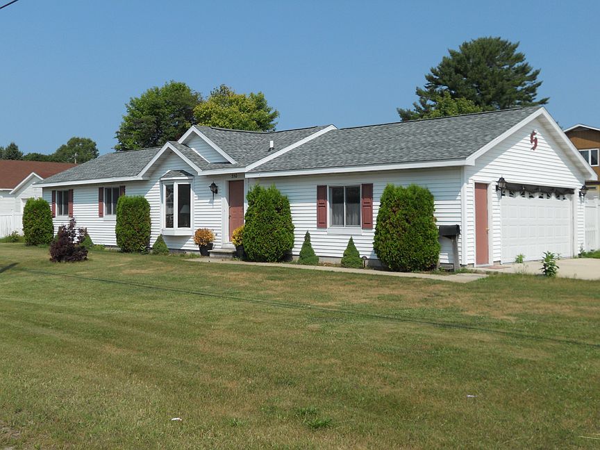 1st image of 310 Caribou St