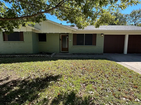 401 Lena Ln, Burleson, TX 76028