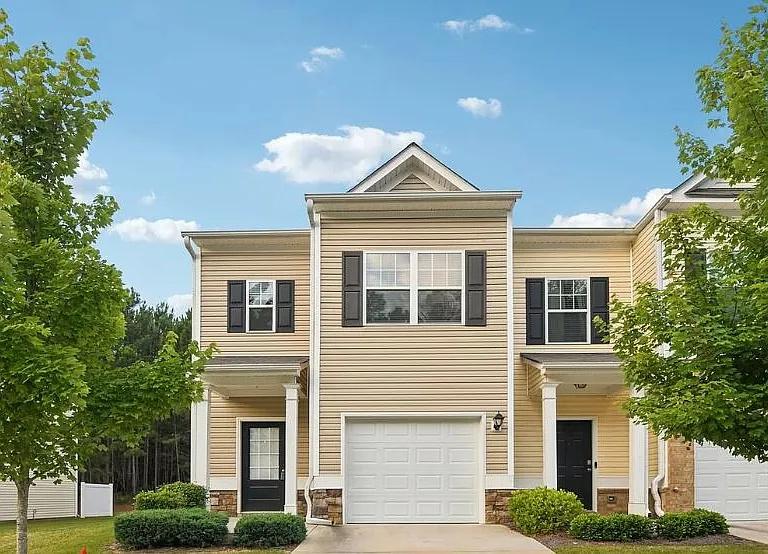 3324 Estes Dr — Photo 1