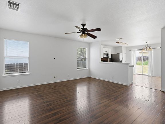 4th image of 14910 Mossycup Ln