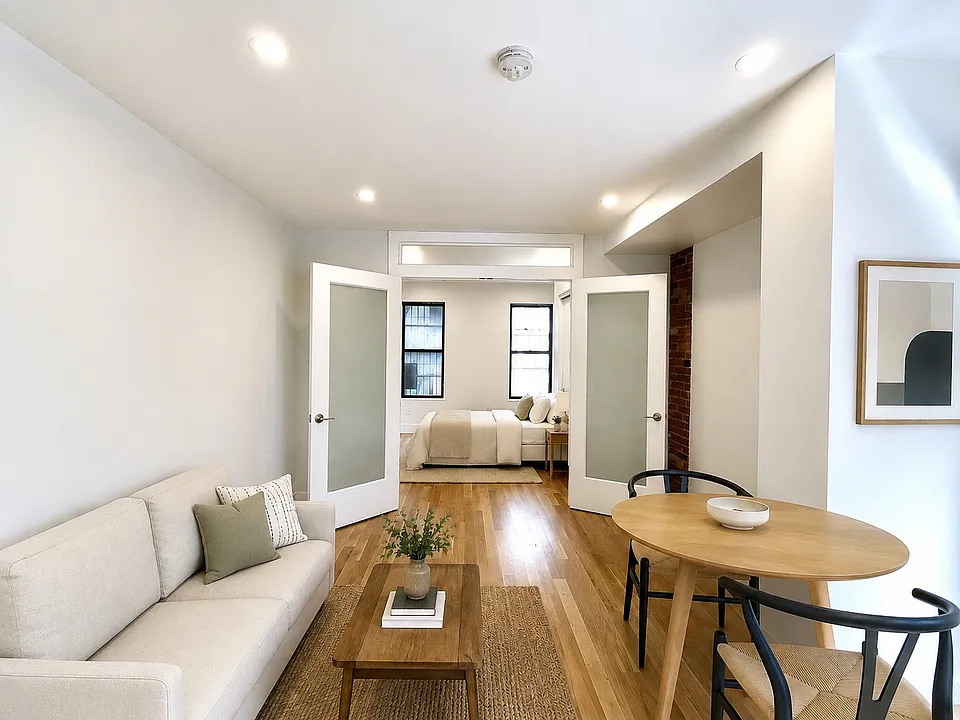 211 Madison St #5
